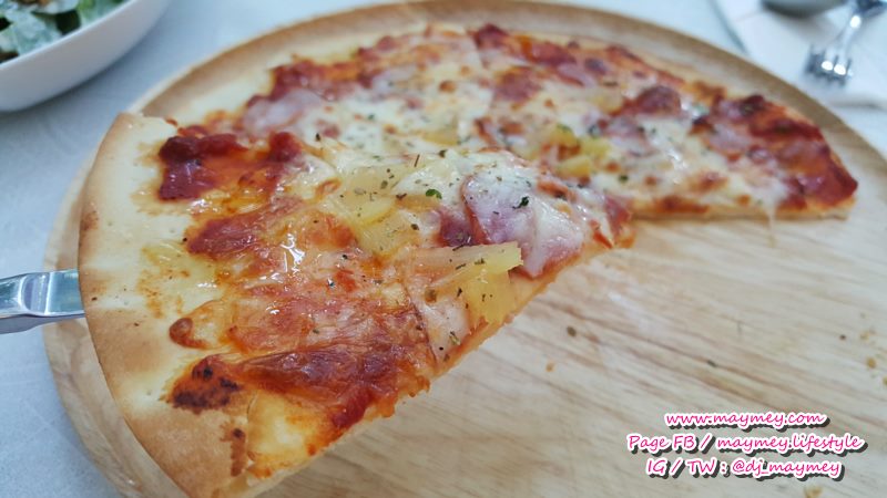 'Hawaiian Pizza' พิซซ่าฮาวายเอี้ยน